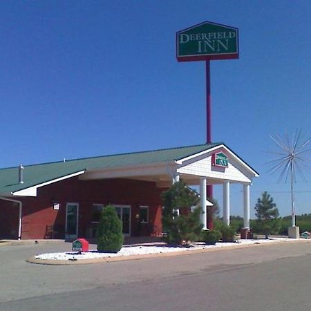 Deerfield Inn And Suites Steele Exterior photo